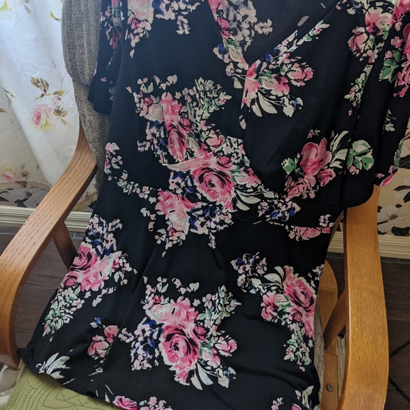 Torrid Black Floral Jersey Knit Peplum Top - Picture 3 of 4